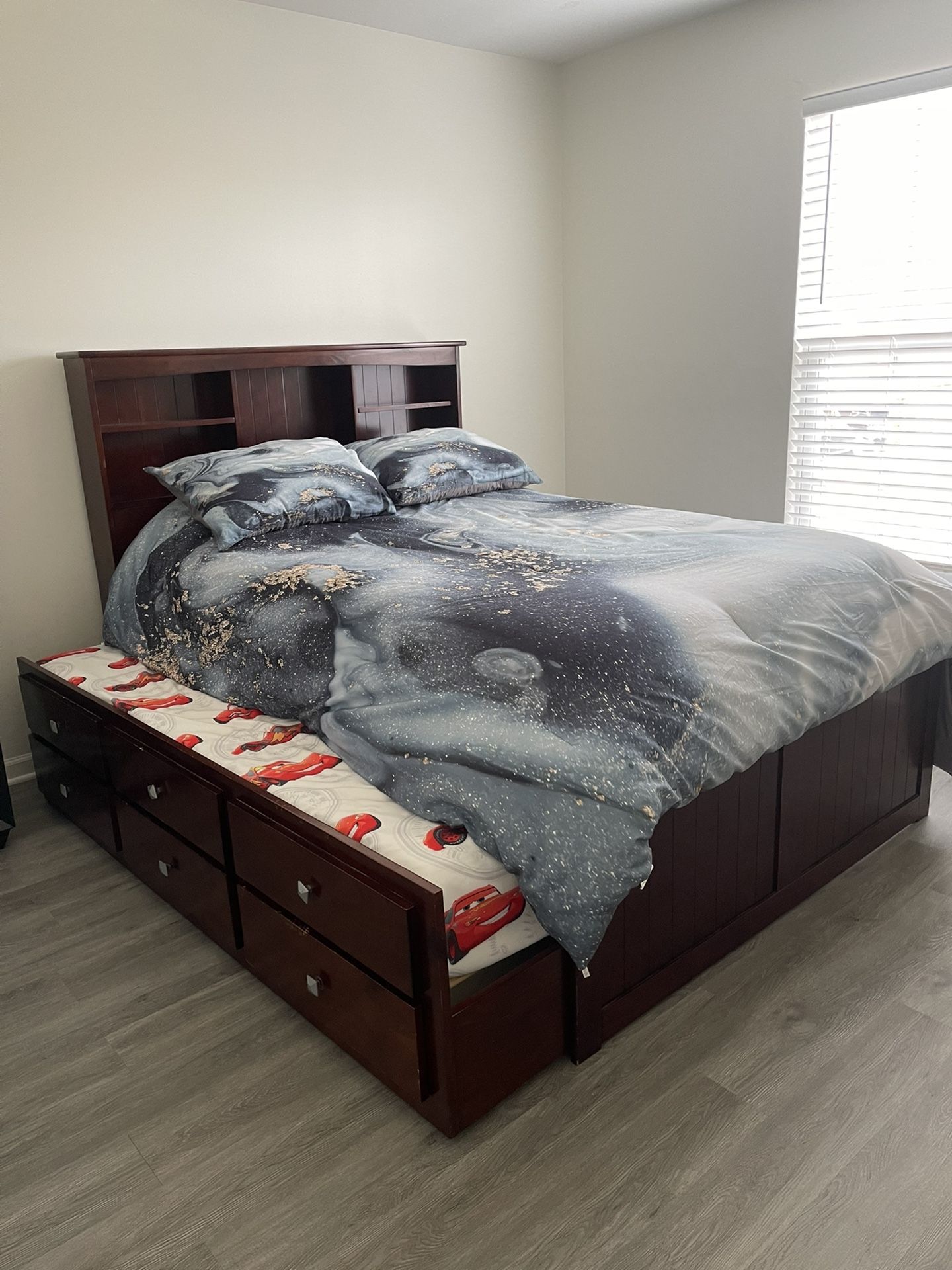 Full Sized Bed & Twin sized Bed Set Price Includes Both Mattress