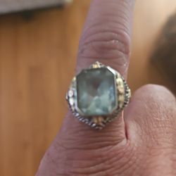 8ct Ring emerald Blue  Aquamarine Size8