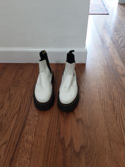 Dr. Martens Chelsea Boots - Size 6
