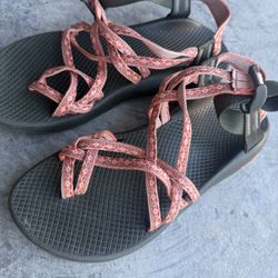 Chacos Size 7 Ish 