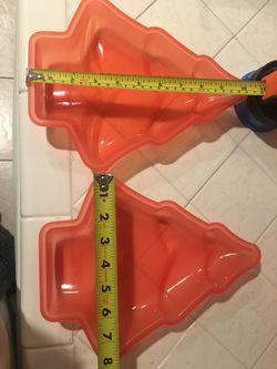 NEW Silicone non-stick cake/jello molds $2.50!