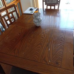 Kitchen Table Whit 5 Chairs 