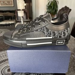 Men’s Shoes 