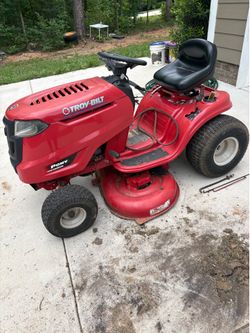 Troybilt riding mower 42”deck brigs and Stratton 17.5hp