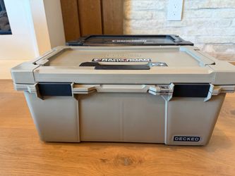 Brand New DECKED Sixer 16 Storage Container