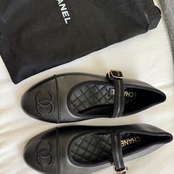 Chanel Black Mary Jane Flats size 38