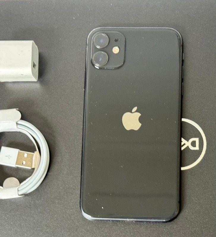 iPhone 11 ,  Factory Unlocked,  Excellent Condition Like New 