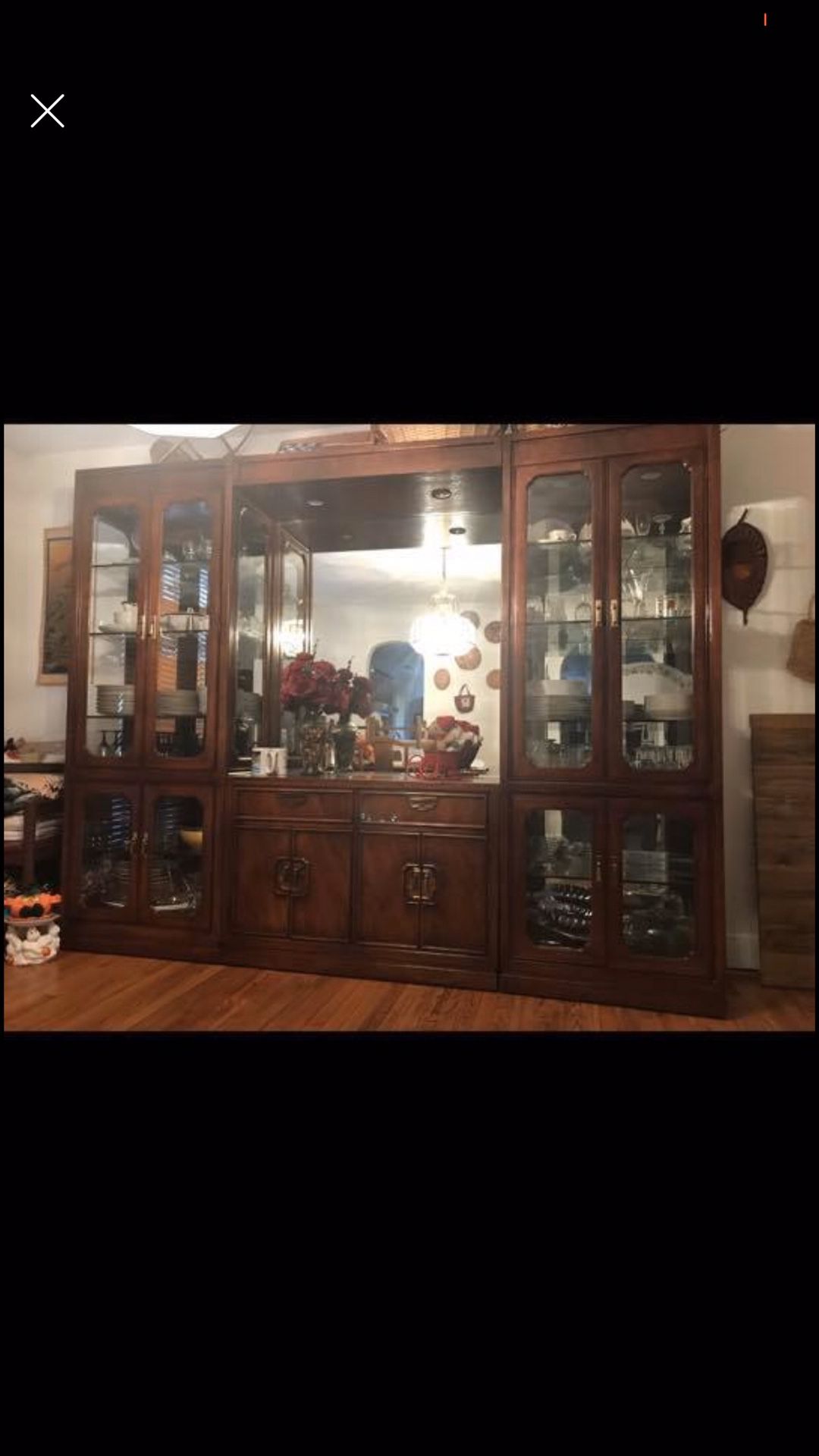 China Press Cabinet with Wood and Glass Table and 6 Chairs
