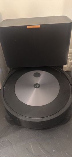 Roomba Vacuum