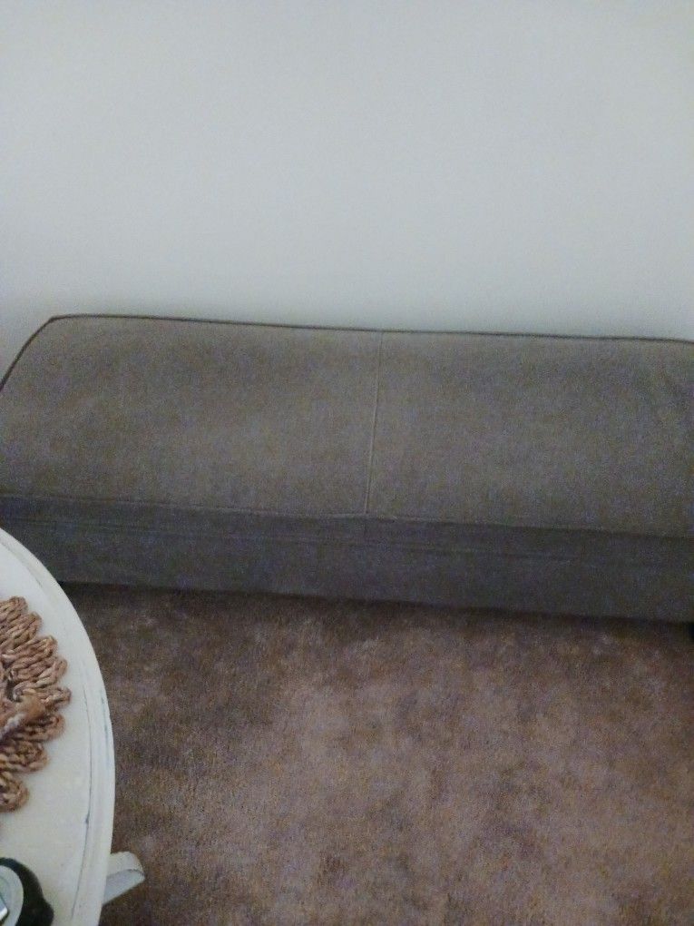 bench/ ottoman