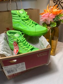 Vans size 5 men’s 6 1/2 women’s color no longer available