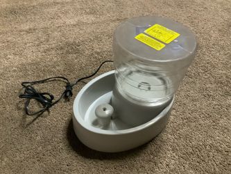 Water pet dispenser