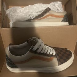 Vans size 8 woman, 6.5 men