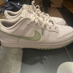 Nike Dunks Size 11