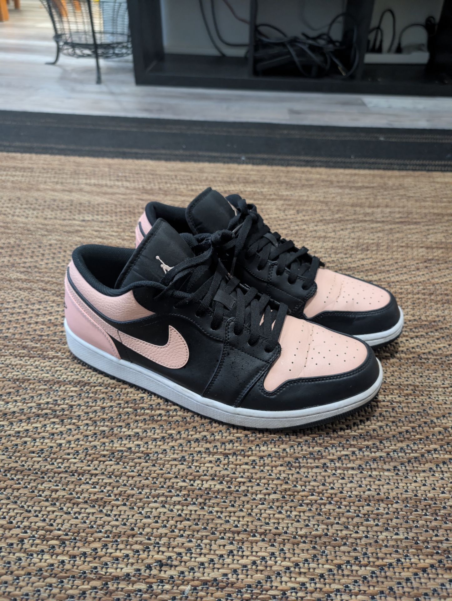 Nike Air Jordan 1 Low 'Crimson Trace's size 14