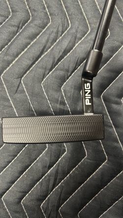 Golf putter