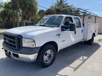 2005 FORD F350 Crew Cab work truck, only 140k miles. $8900