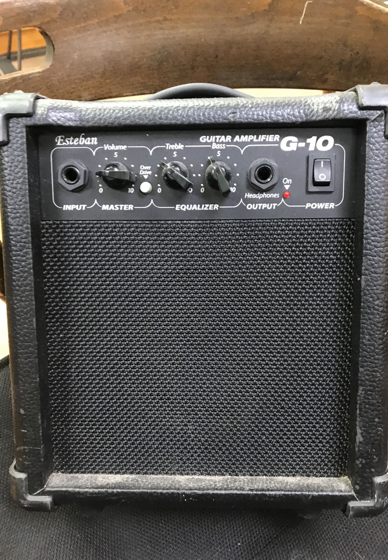 Esteban G-10 Guitar Amplifier