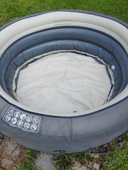 Four-person Intex Portable Jacuzzi