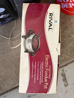 Fondue pot