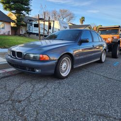 2000 BMW 528i