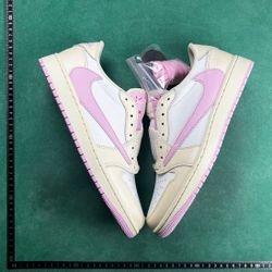 🔥 Travis Scott x Air Jordan 1 