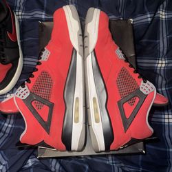 Jordan 4 Retro Toro Bravos 