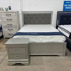 AMALIA GOLD PANEL BEDROOM SET Bed, Dresser, Mirror, Nightstand