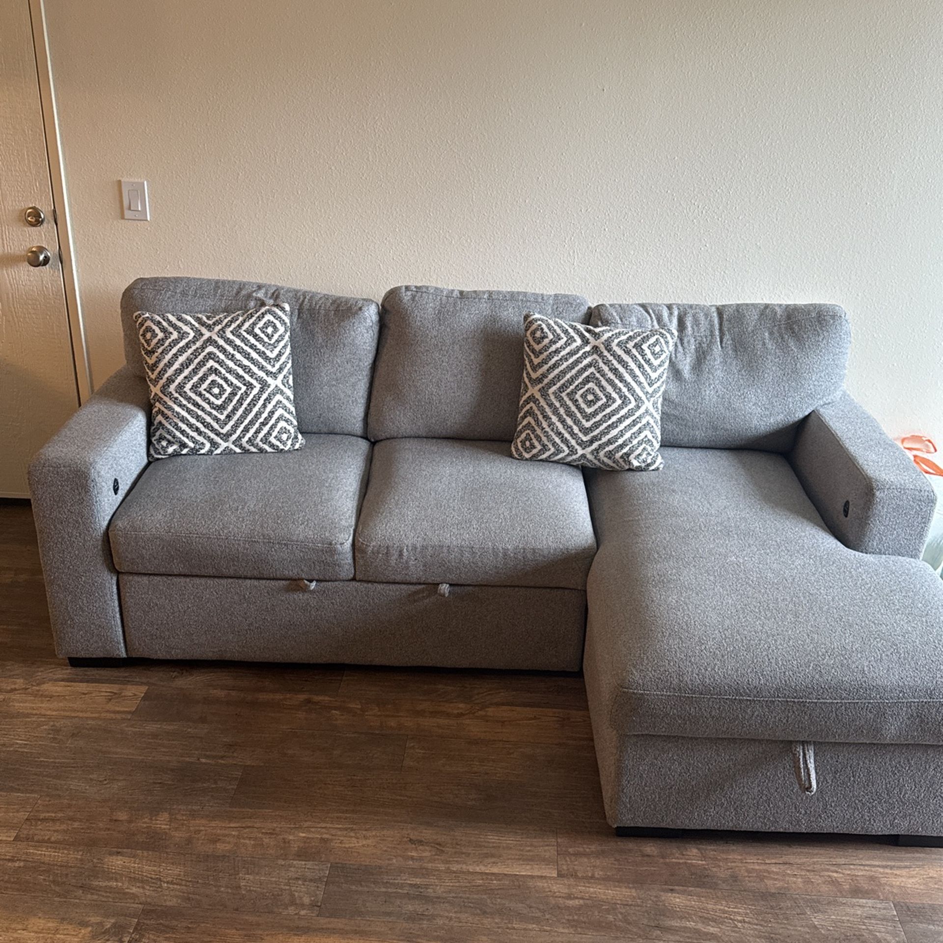 $100 Couch NEED GONE TODAY