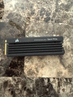 MP600 PRO LPX 2TB PCIe Gen4 x4 NVMe M.2 SSD - PS5* Compatible