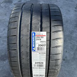 295 30 19 Michelin Pilot Sport 4s