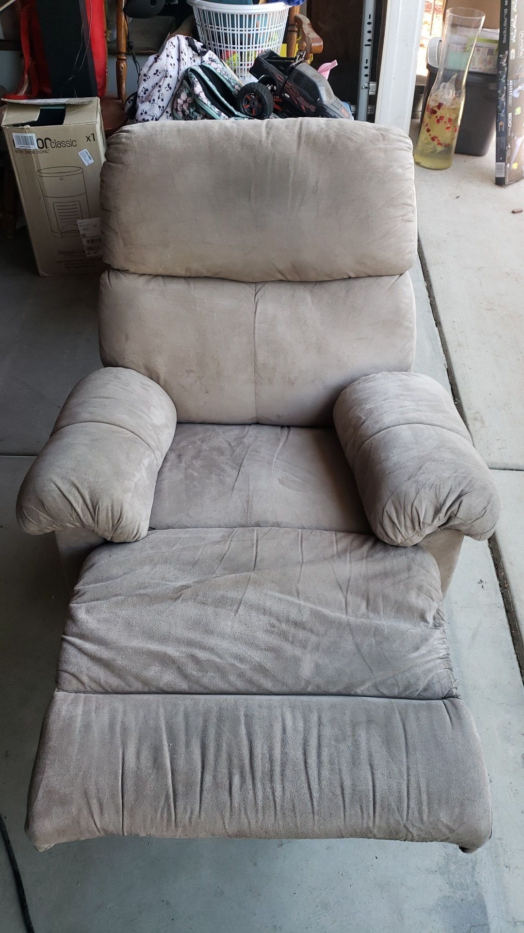 Rocking recliner