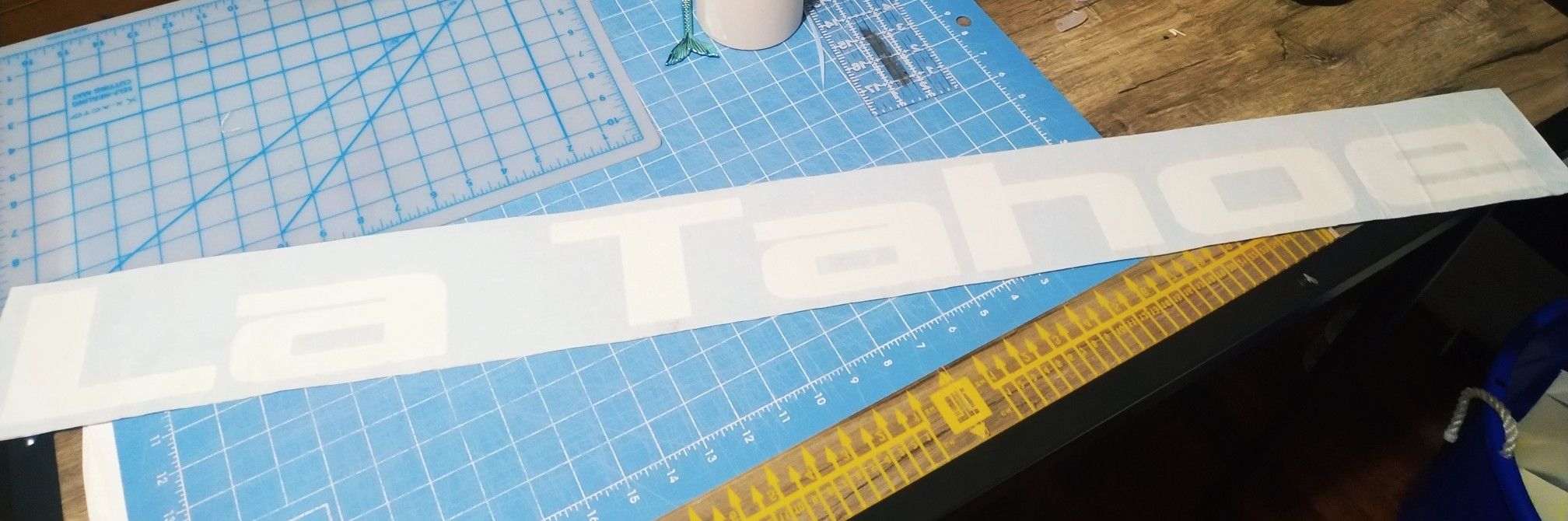 🚩🚙La Tahoe windshield decal🚙🚩