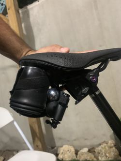 Specialized Swat Mountain Bike Bandit system with C02 Cartridge, Tube, Gun, Pliers, ready to change tubes