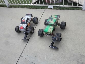 2 Traxxas E-maxx 4x4 electric dual motor 2speed rc trucks
