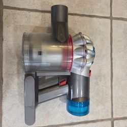 Dyson V8 absolute 