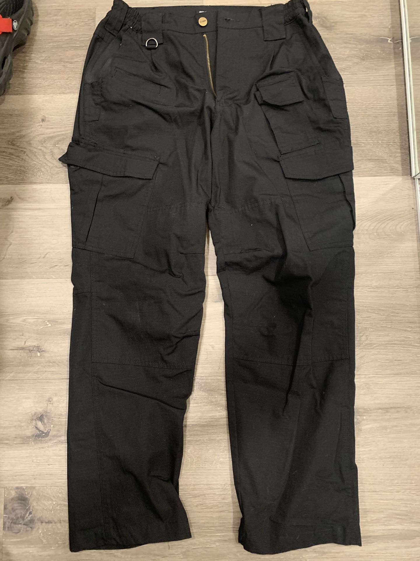 CQR Tactical Pants Great For Security Guard Work Size 30 Waist But Can Fit A 32 Length 30