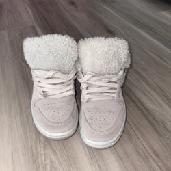 AIR JORDAN 1 LOW SHERPA FLEECE