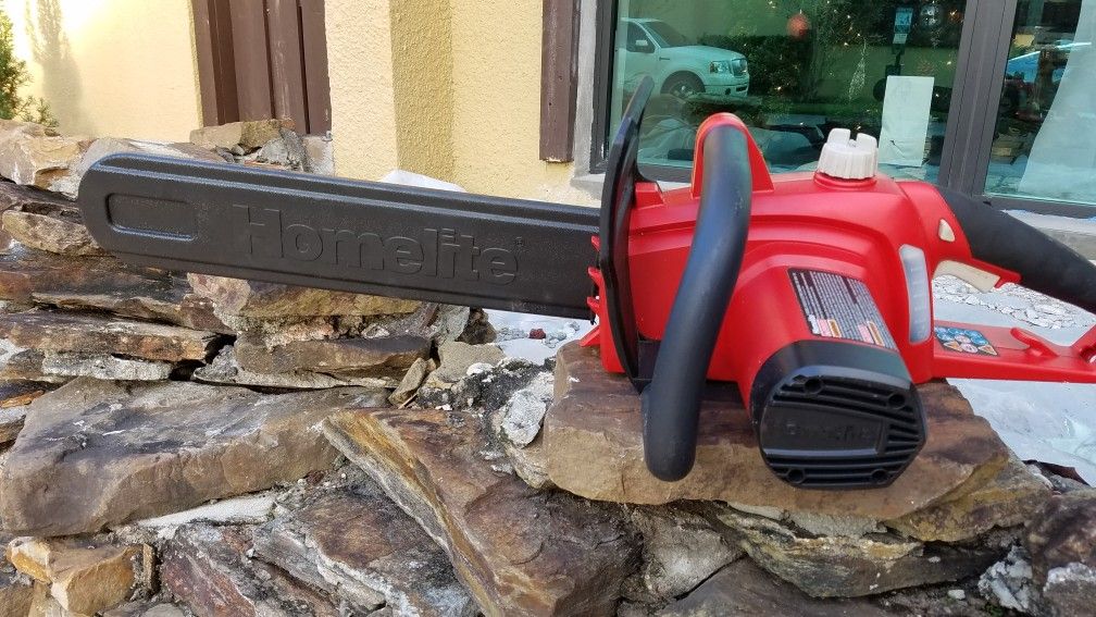 Electric Chainsaw 16in 12 Amp homelite for Sale in North Miami Beach