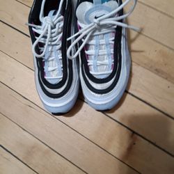 Nike Air Max Kids Size 4 Youth