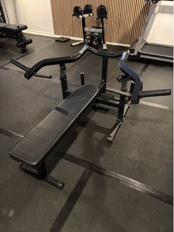 GMWD Chest Press Machine with Converging Arms