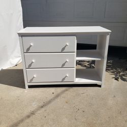 Dresser With Shelving 