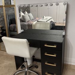 Black Vanity 