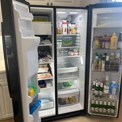 Black kitchen appliances set