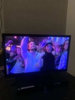 Samsung 24 Inch TV With Remote 