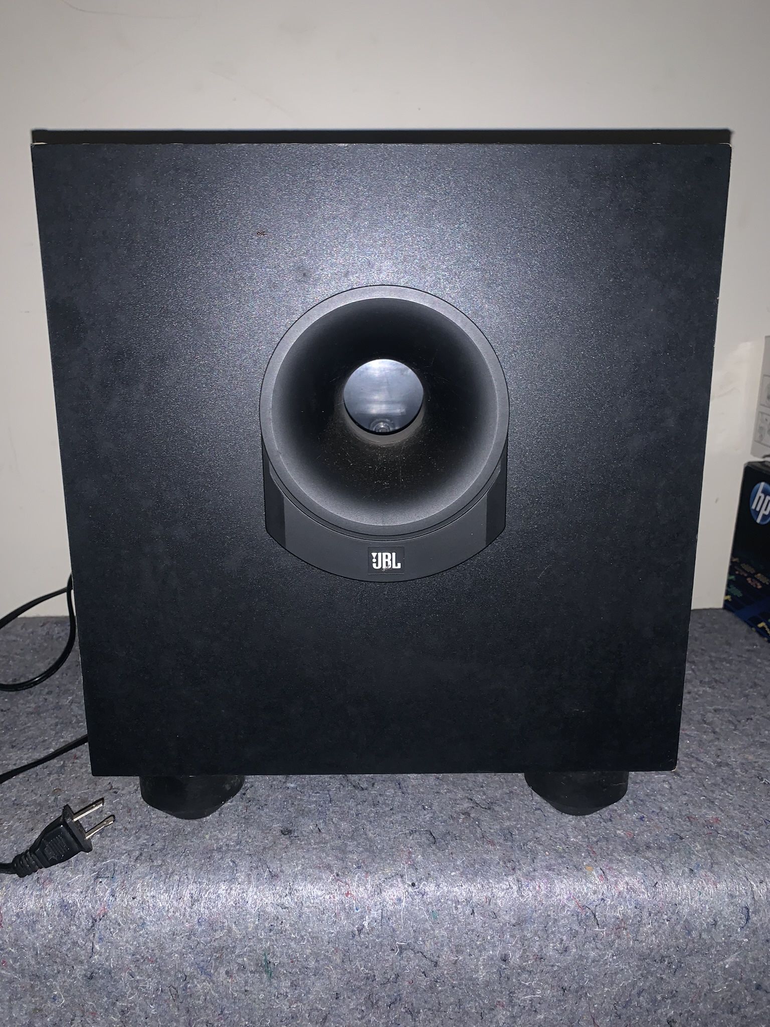 JBL SUB135 8 inch Subwoofer 100 Watts Amplified Powered Home Stereo Black