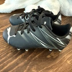 Toddler Puma Soccer Cleats- Size 8