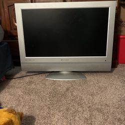 30” ELEMENT LCD HD TV 