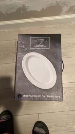 Stoneware serving plate