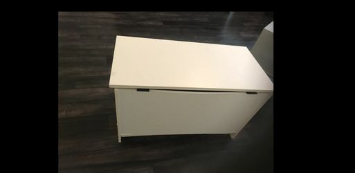 Storage wooden ottoman